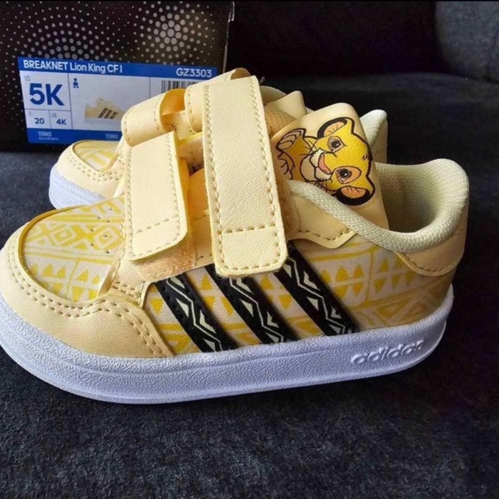 NIB Adidas Disney Lion King/Simba Toddler shoes, 5K